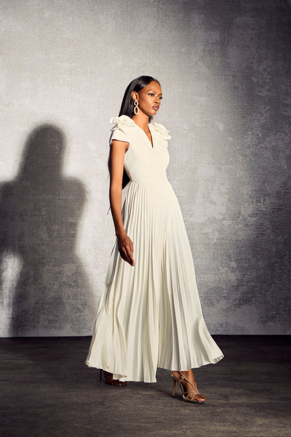 Grace V-neck Floral Pleated Maxi Dress