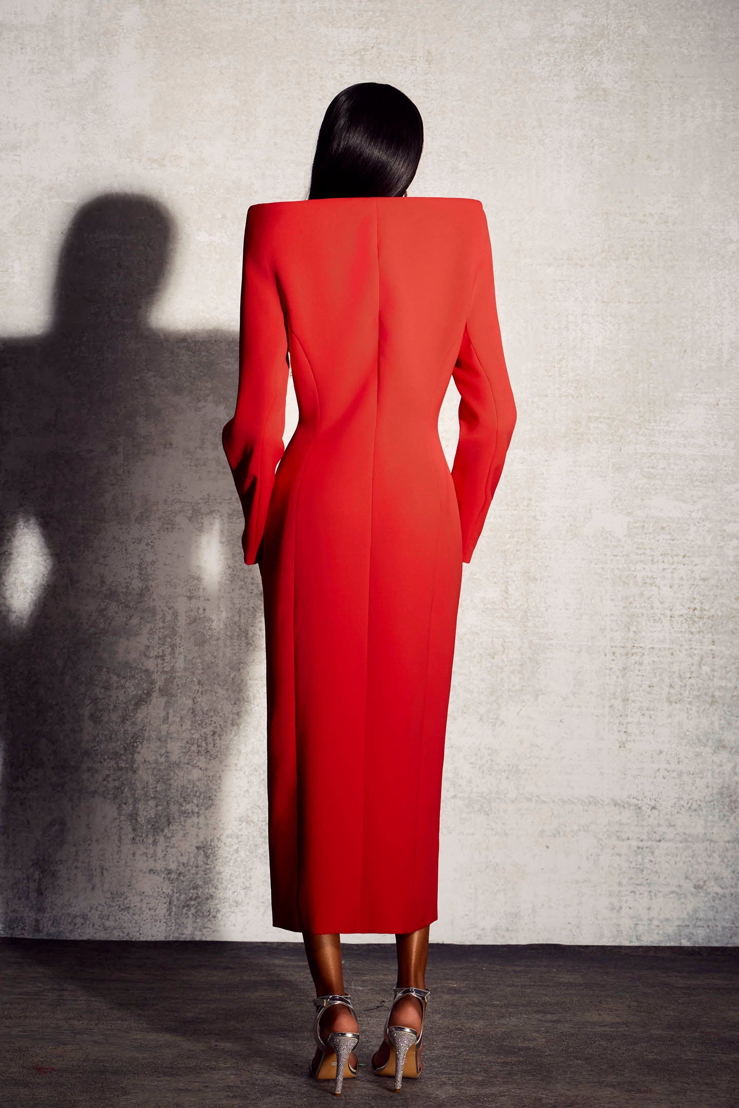 Vestido de traje midi con cuello esculpido de Audrey 