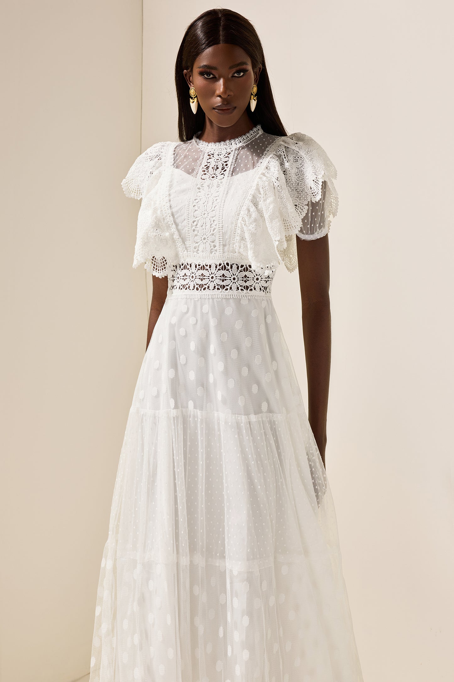 Vestido midi con volantes de encaje de malla 