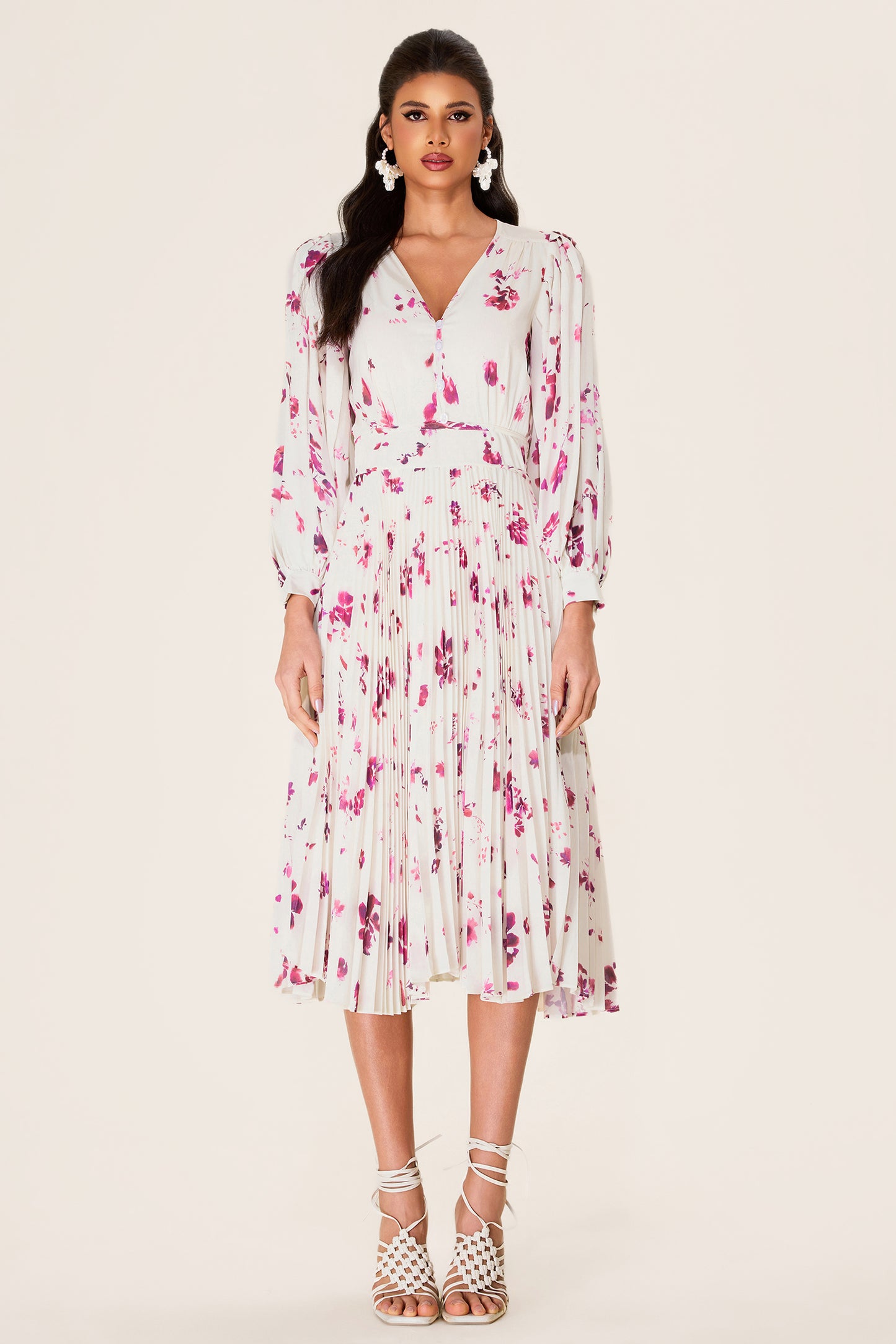 Vestido midi de gasa con cuello en V y estampado floral 