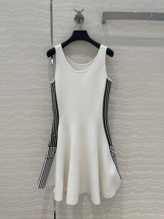 CD U-neck Large A-line Skirt White Viscose Polyamide