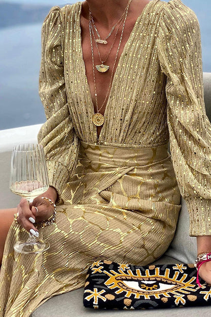 Conjunto de falda con abertura y top con cuello en V y manga larga Gold Coast