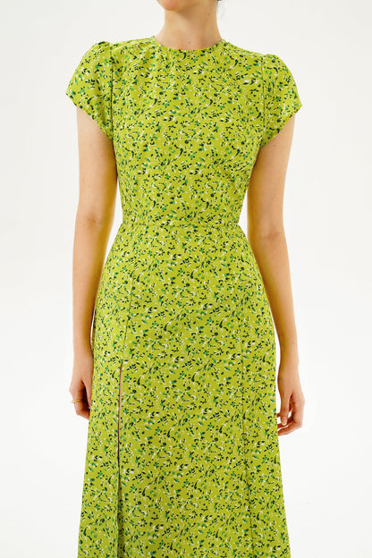 Vestido midi verde con abertura y espalda descubierta 