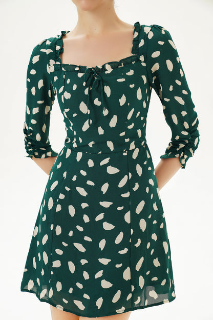 Vestido mini estampado de manga larga con cuello en U verde 