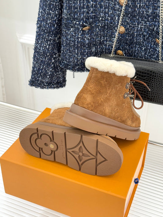 LV Ski Cortina Low Boot Brown Suede Wool 572489