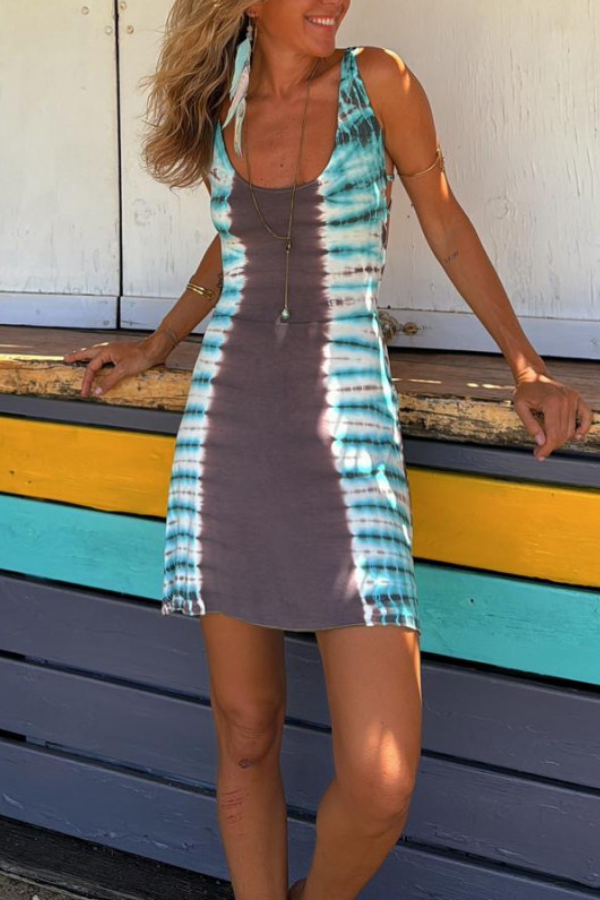 Minivestido elástico con espalda cruzada
