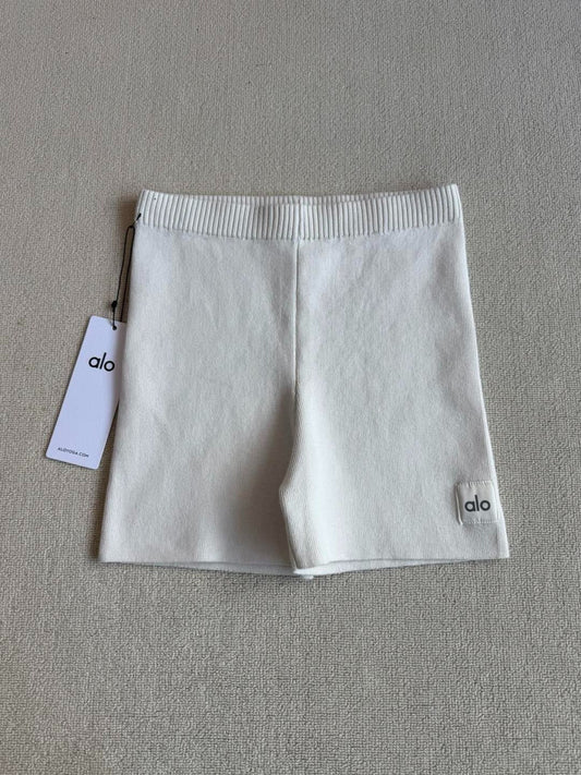 ALO SKINNY KNIT SHORTS STYLE 64