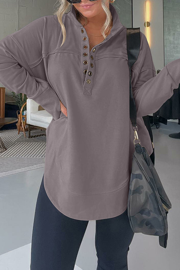 SUDADERA PULLOVER CON MEDIO CUELLO Y PUÑOS PARA EL PULGAR