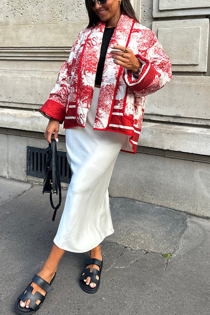 Chaqueta tipo kimono de algodón acolchado con bolsillo y estampado de tinta de porcelana con canciones románticas 