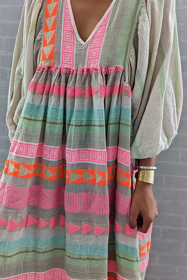 Vestido midi acampanado con estampado geométrico en bloques de color de Whisked Away