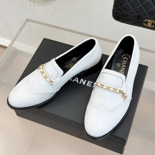 CC 25s Double C Buckle Loafers White Calfskin 557703