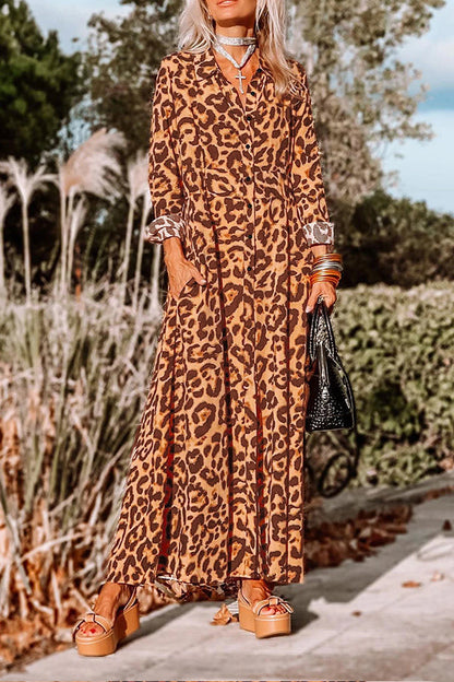 Vestido largo de manga larga con botones y estampado de leopardo