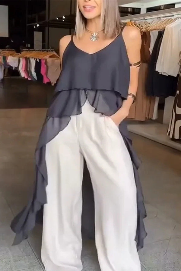 Top holgado irregular con volantes y cuello en V de color liso