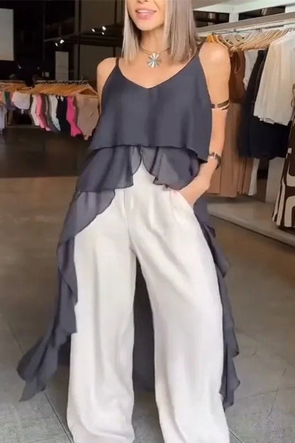 Top holgado irregular con volantes y cuello en V de color liso