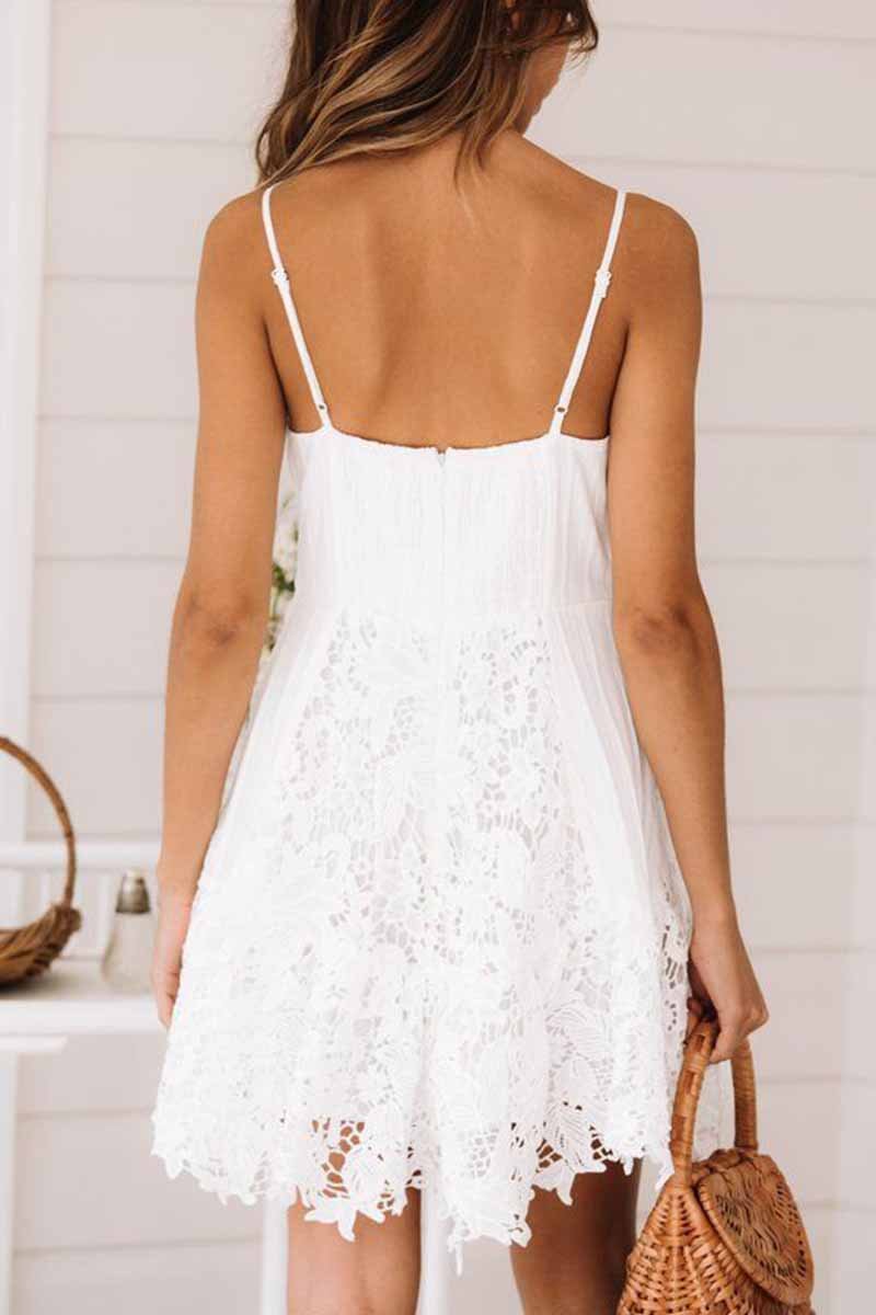 Minivestidos sexys de encaje con cuello halter y tirantes