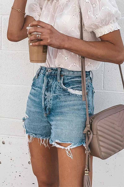 Shorts vaqueros de verano con flecos, rotos y botones sueltos