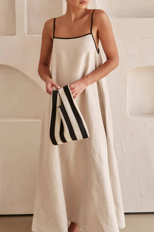 Vestido clásico de tirantes en contraste de estilo festivo