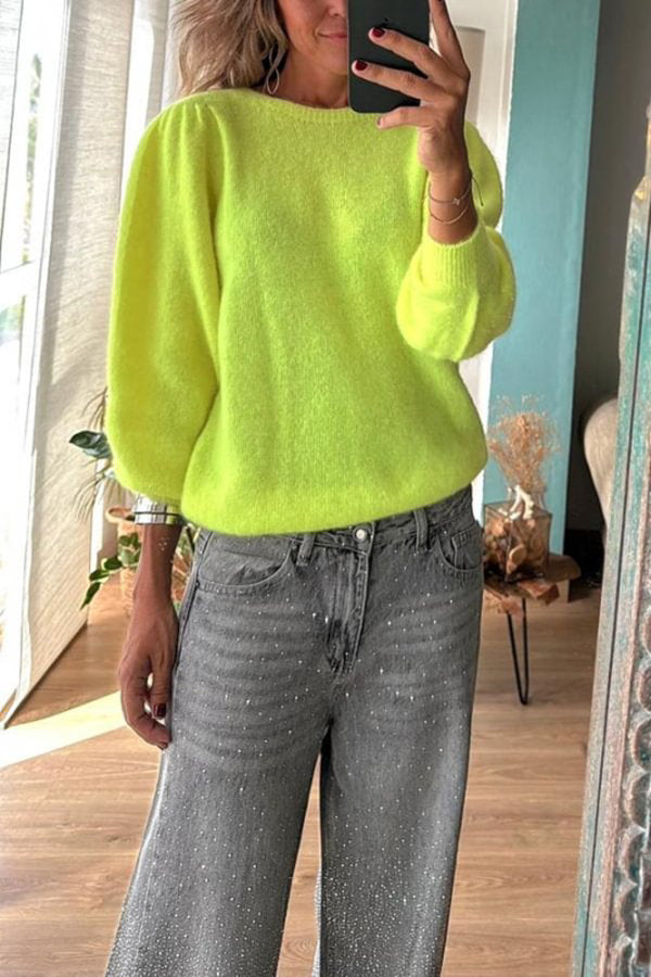 Suéter holgado de cuello ancho de color liso de punto para un día de invierno brillante