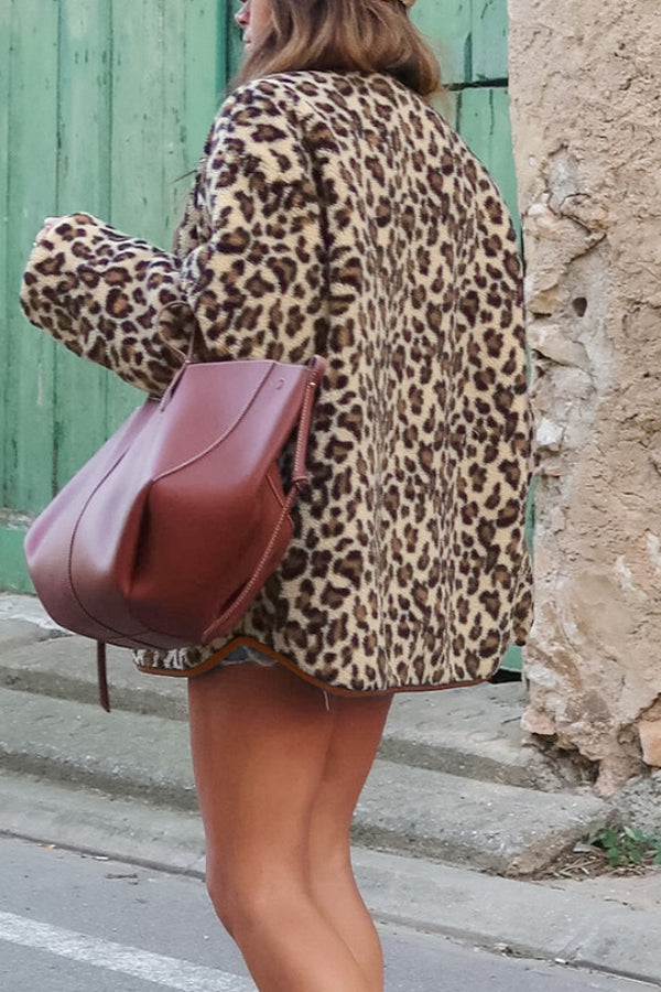 Chaqueta cálida de cachemira holgada con estampado de leopardo a la moda