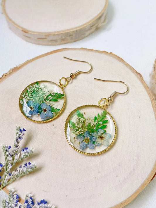 Pendientes de flores prensadas de resina - Nomeolvides del Bosque 