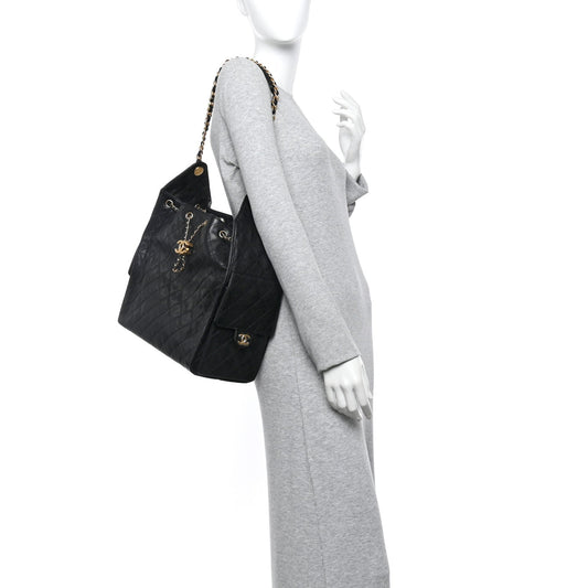 Caviar Quilted Medium Chanel 25 Handbag Black