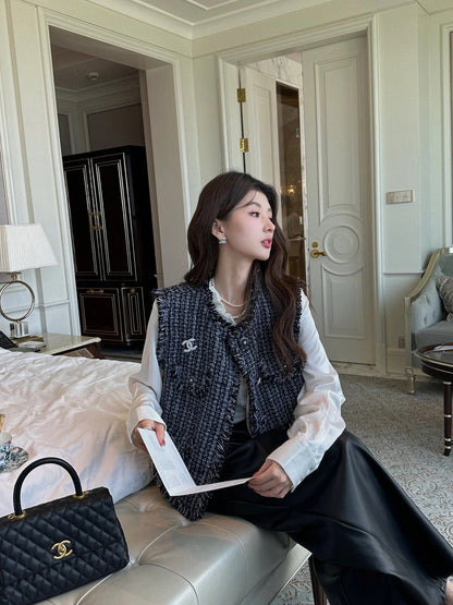 CHANEL 25S ROUND NECK TWEED VEST STYLE 151