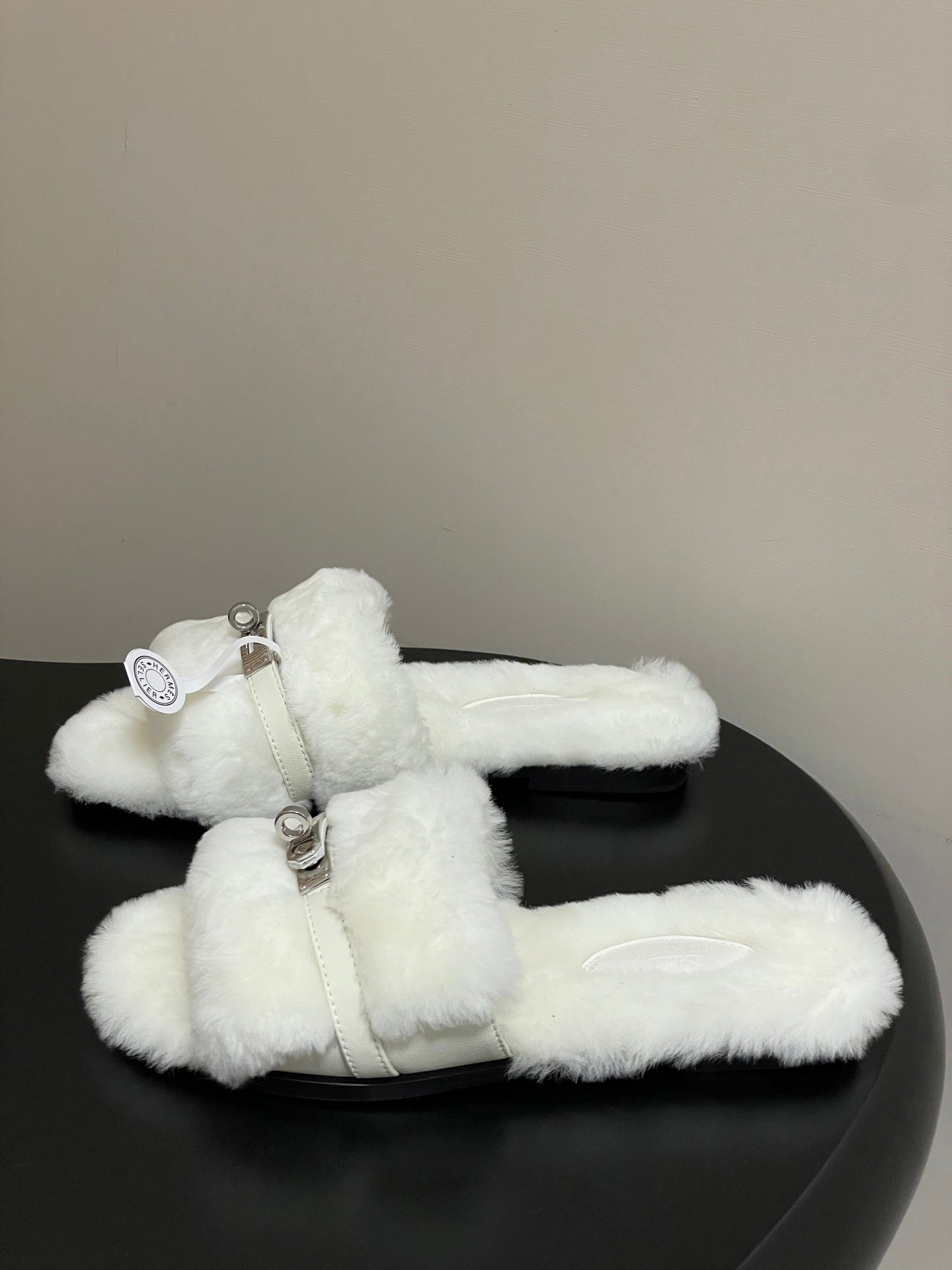 Hermes Giulia Kelly Buckle H-Slippers White in Wool 594328