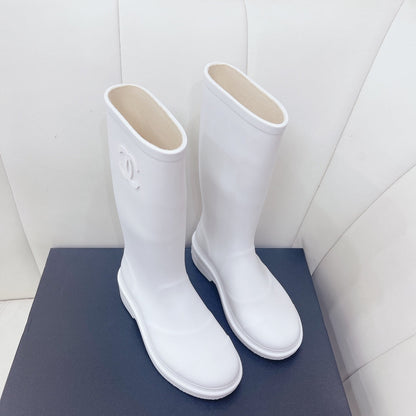 Chanel 26 Vintage Rain Boots White Sheepskin 476068
