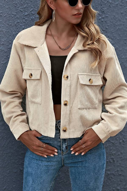 Chaqueta de pana con cuello vuelto y bolsillos con solapa 