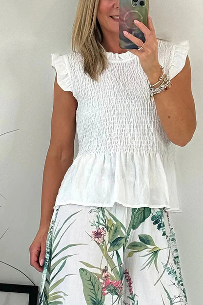 Blusa encantadora de mezcla de lino con mangas con volantes y detalle fruncido
