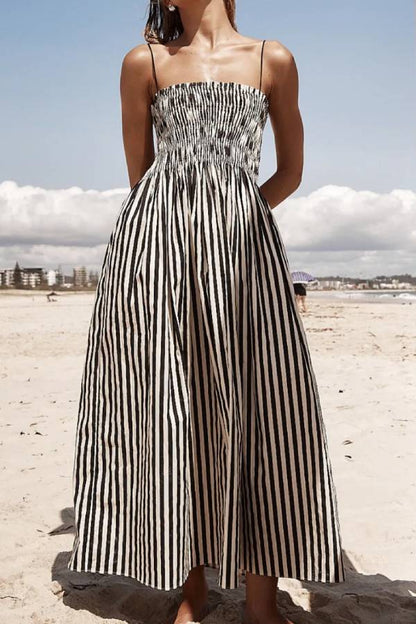 Elegante vestido de rayas de cebra