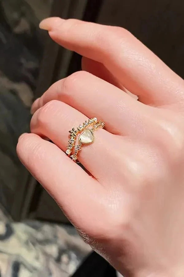 Queenly Gold Ring