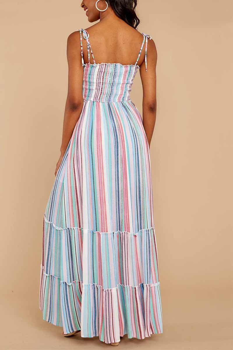 Vestido con estampado de rayas de colores