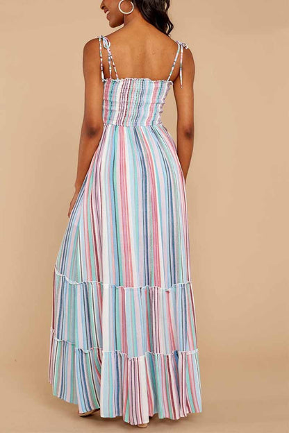 Vestido con estampado de rayas de colores