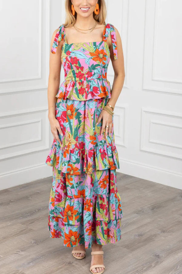 Vestido largo con volantes, tirantes y estampado floral bohemio multicolor