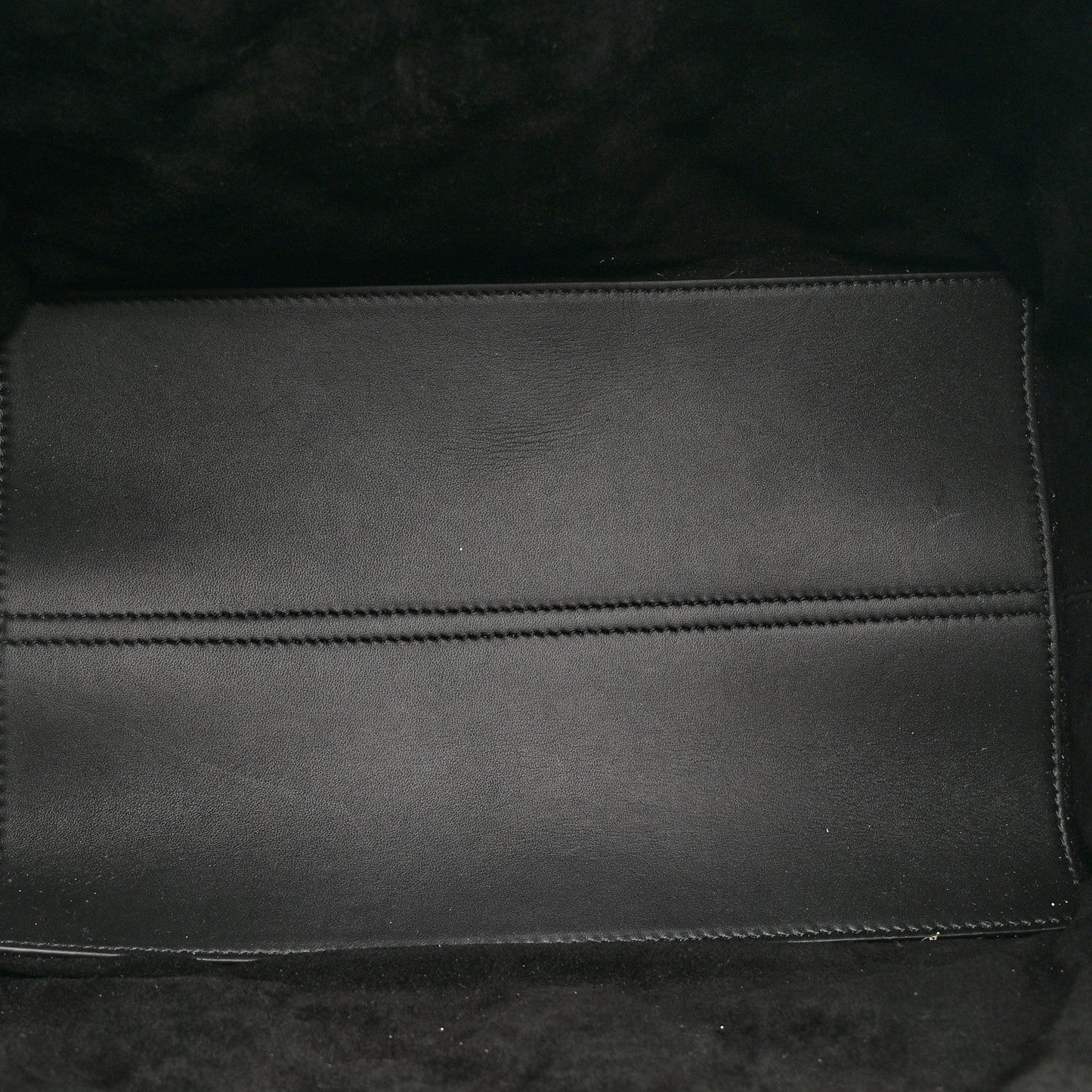 Calfskin Macrocannage Medium Toujours Black