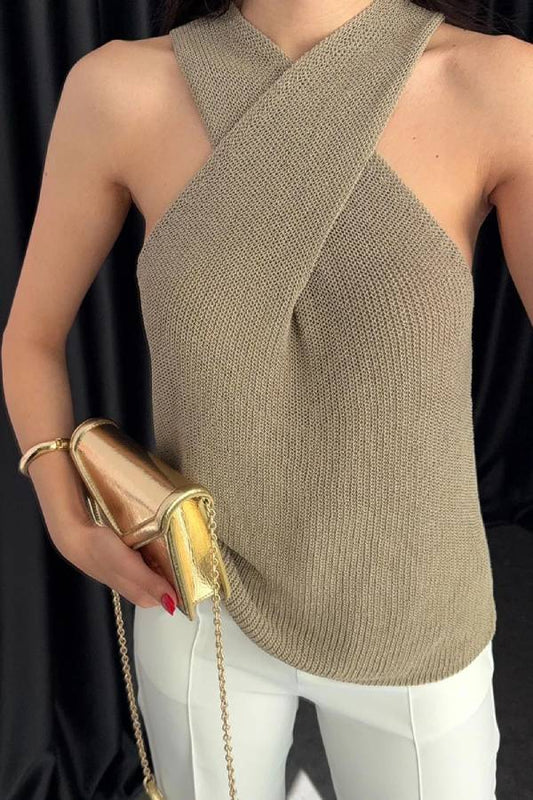 Elegante top de punto cruzado sin mangas