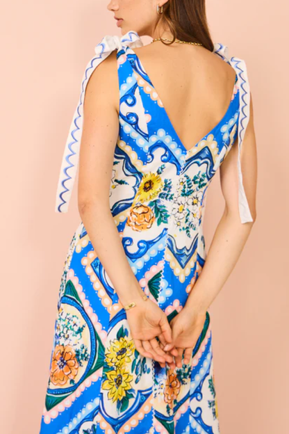 Vestido largo con lazo en los hombros con estampado floral azul celeste