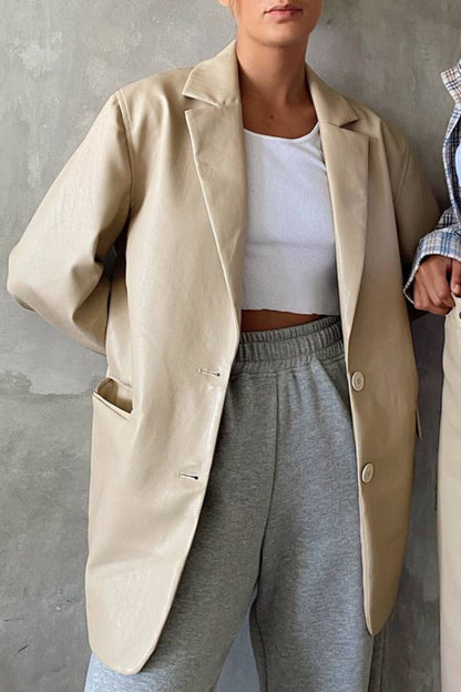 Blazer extragrande de piel sintética de Bershka