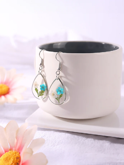 Pendientes de lágrima con flores prensadas en acuarela de Van Gogh 