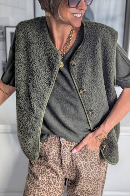 Chaleco con botones de moda