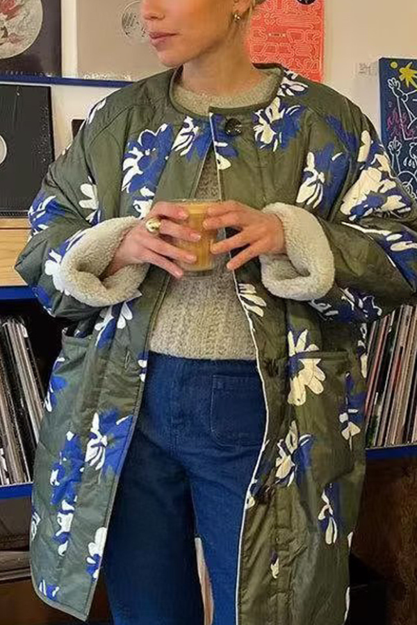 Chaqueta fina de algodón con cuello redondo y botonadura sencilla con estampado floral 