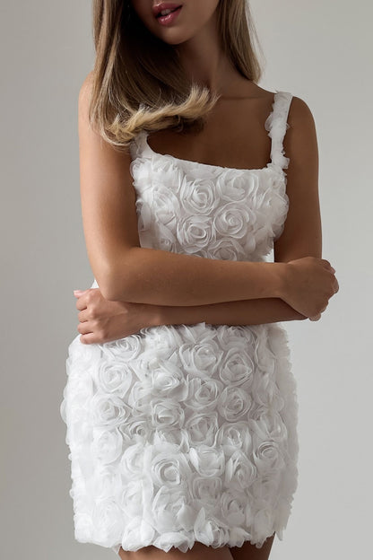 Vestido mini con encaje y apliques florales Doris