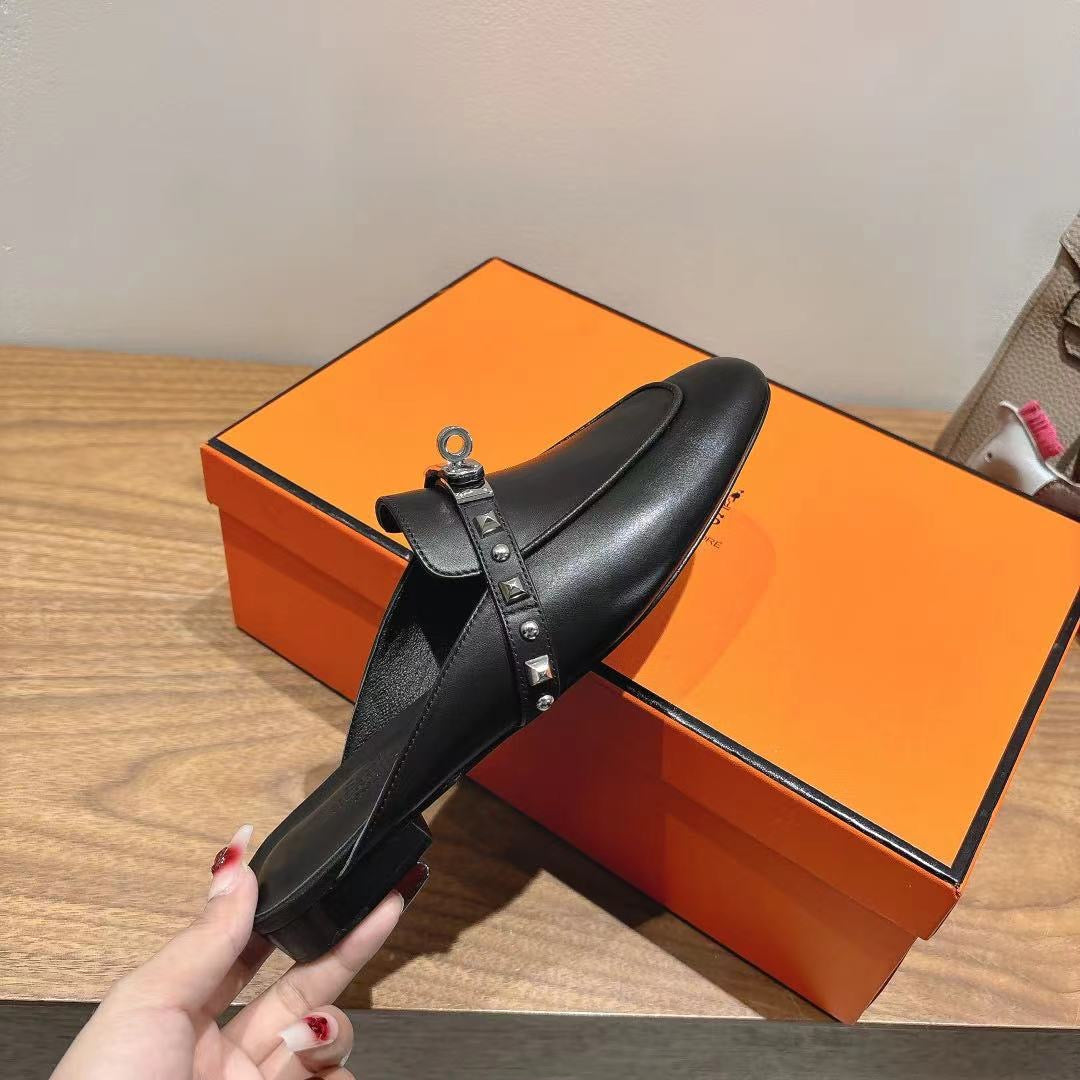 HM OZ Mule 25 Black Calfskin