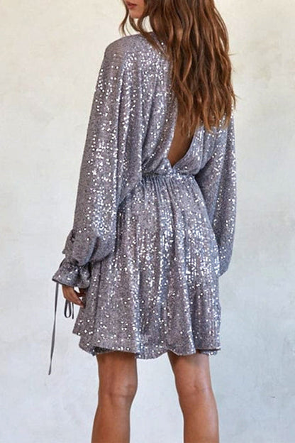Vestido de lentejuelas con cordón, espalda descubierta, mangas globo y cuello en V
