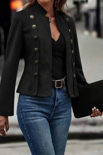 Chaqueta con cuello alto y botones delanteros abiertos