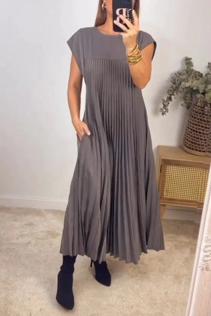 Vestido plisado sencillo sin mangas de color sólido