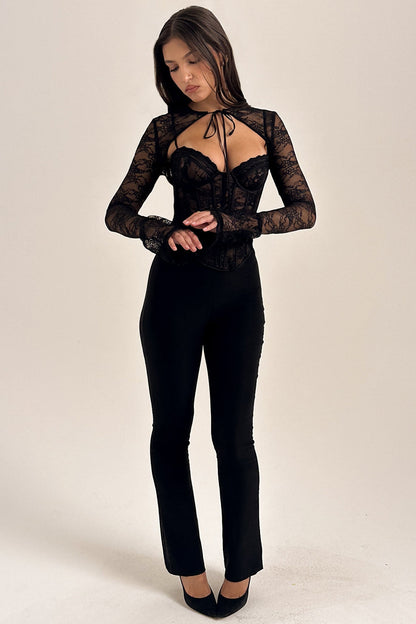 haut corset en dentelle noire avec boléro