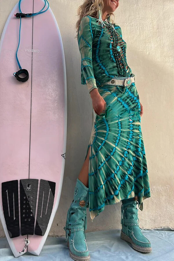 Falda elástica con abertura y tiro alto con estampado tie-dye