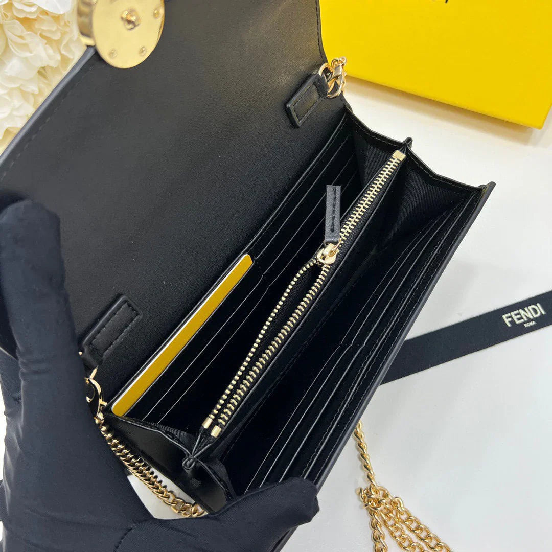 Fendi Chain Wallet Bag Black Trend 19x10.5x3.5cm